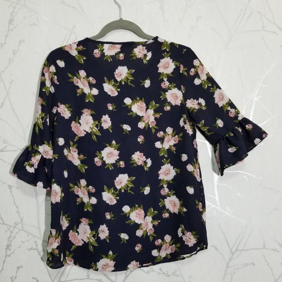 Harve Benard Navy Floral Print Top Flutter Sleeves - Picture 3 of 4